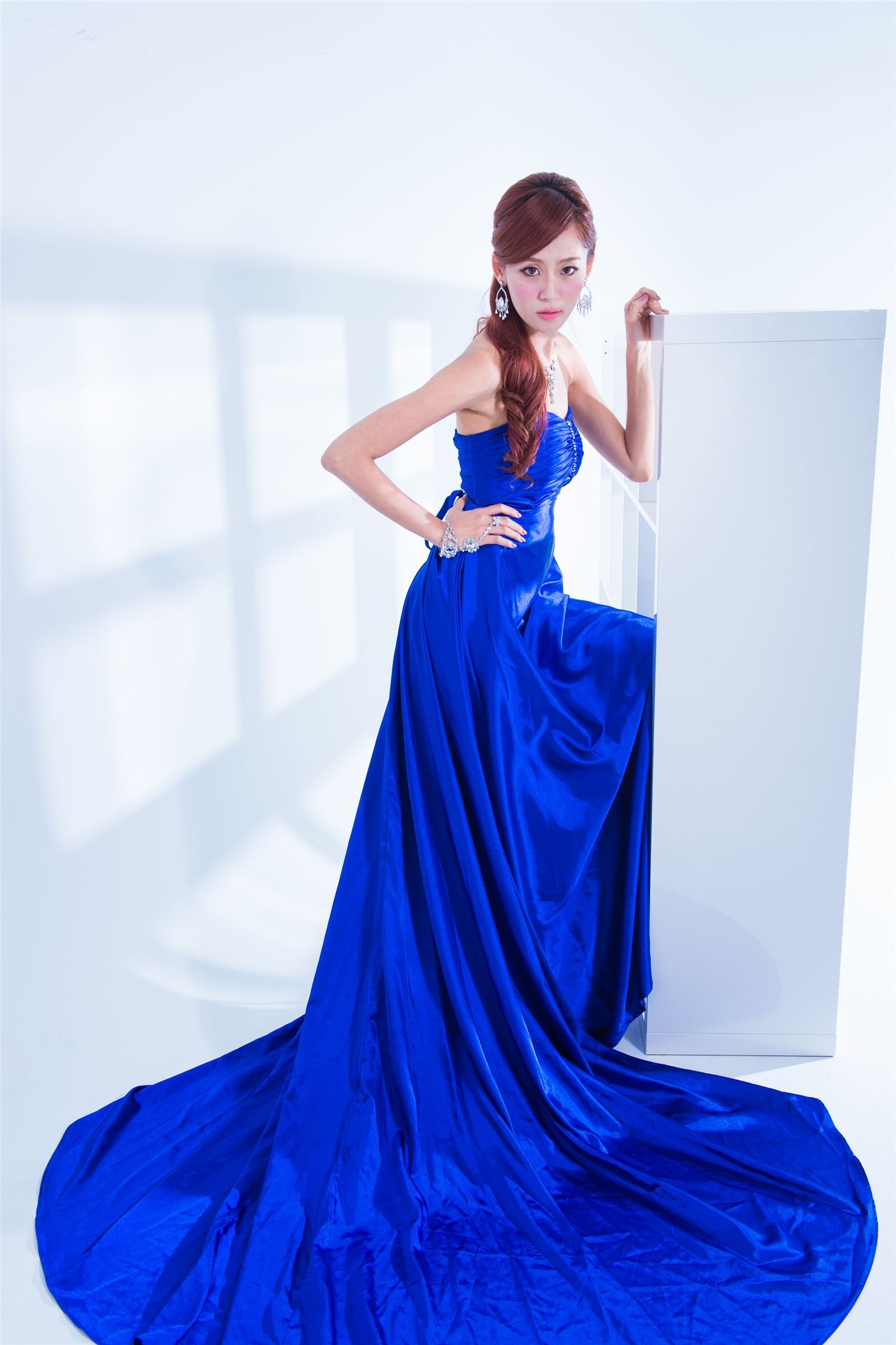 Beautyleg模特周边 2013.12.15 Winnie小雪婚纱秀